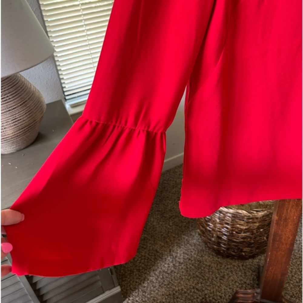 NWT Carolina Belle Montreal Long Sleeve V-Neck Red Holiday/Christmas Blouse M - Picture 2 of 5